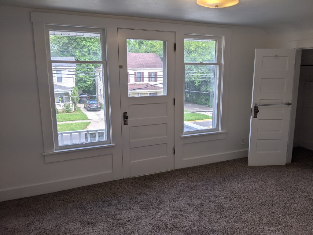 2nd floor bedroom with balcony