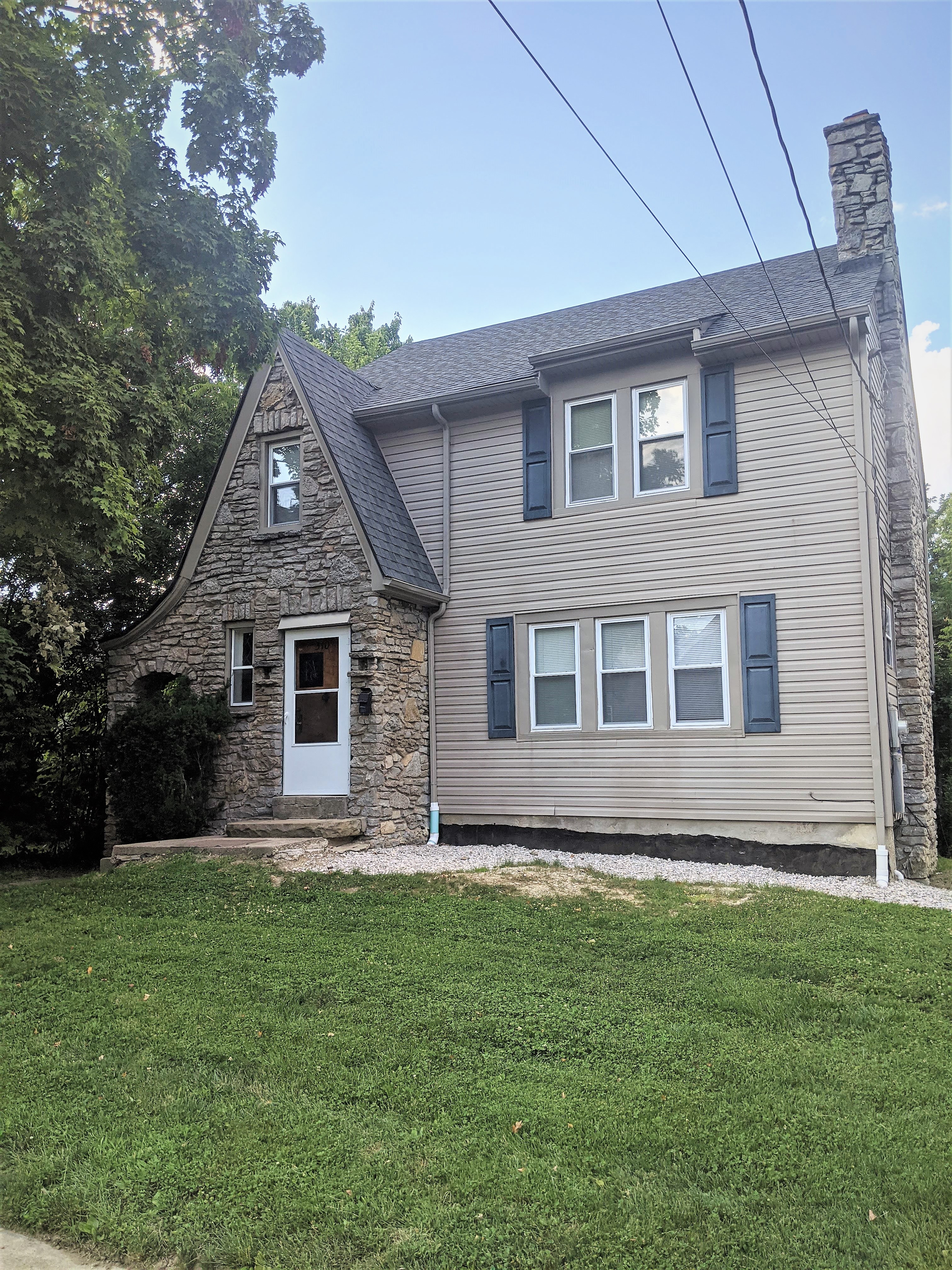 310 East Vine Street - 28/29