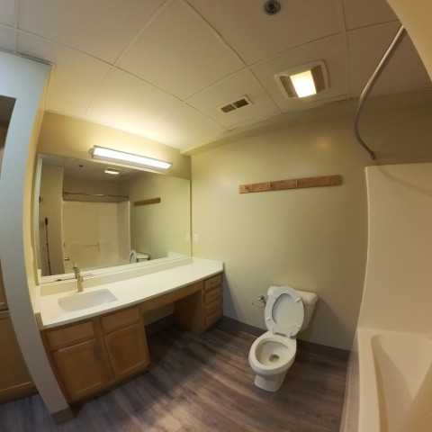 2nd Bath (2)