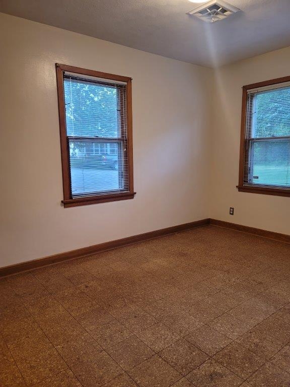 BR 3 (cork flooring)