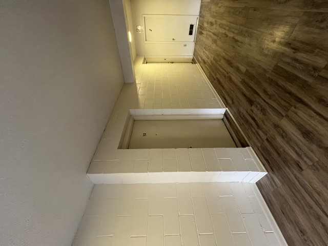 Apt Exterior 1